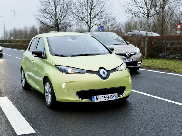 Anh bật đèn xanh cho việc thử nghiệm xe không người lái ảnh 1