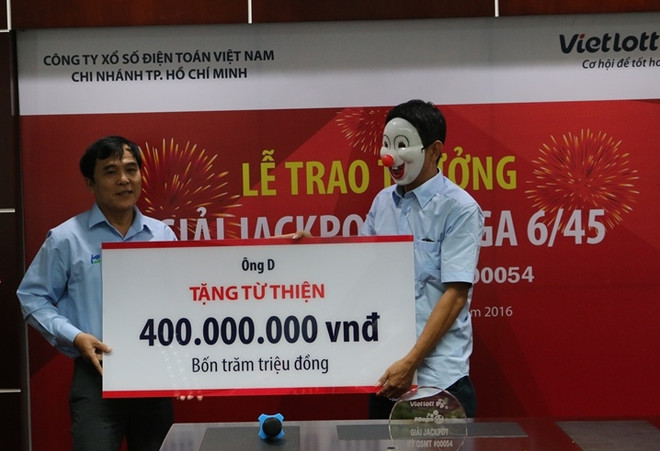 Người trúng Jackpot 56 tỷ đồng xuất hiện, dành 1 tỷ đồng làm từ thiện ảnh 1