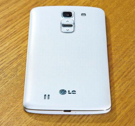 Hé lộ những hình ảnh đầu tiên của mẫu LG G Pro 2 ảnh 2