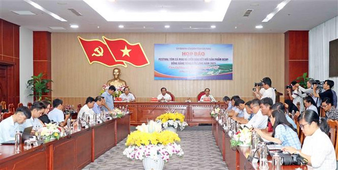 festival tom ca mau.jpg