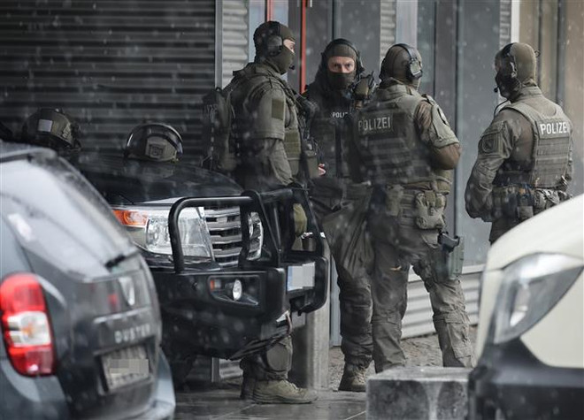 Đức đột kích hơn chục địa điểm của tổ chức "Thế hệ cuối cùng" ảnh 1