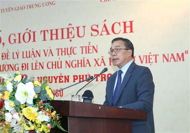 Công bố sách về con đường đi lên CNXH ở Việt Nam bằng bảy ngoại ngữ ảnh 2