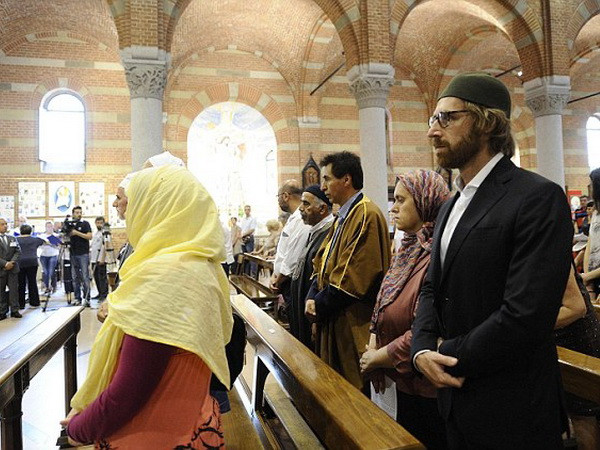 Pháp đóng cửa 4 nhà thờ Hồi giáo rao giảng tư tưởng cực đoan ảnh 1