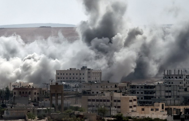 Syria không kích Raqqa, hàng chục dân thường thiệt mạng ảnh 1