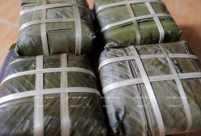 Tận hưởng vị Tết quanh năm ở làng gói bánh chưng Tranh Khúc ảnh 12