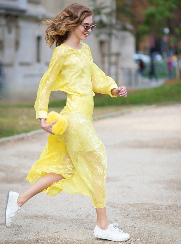 3 tuyệt chiêu phối đồ giữa giày và đầm mùa Hè cho phái đẹp ảnh 6