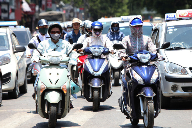 Bắc Bộ bùng phát lại nắng nóng, Trung Bộ vẫn nắng nóng gay gắt ảnh 1