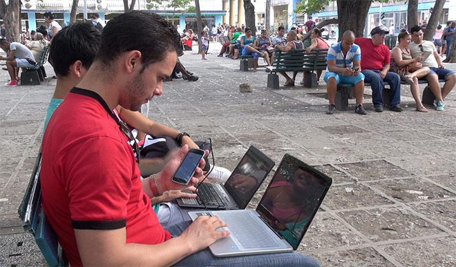 Một điểm truy cập W-Fi công cộng ở Cuba. (Nguồn: canalcaribe.icrt.cu) Cuba hợp pháp hóa hoạt động lắp đặt mạng Wi-Fi trong gia đình ảnh 1