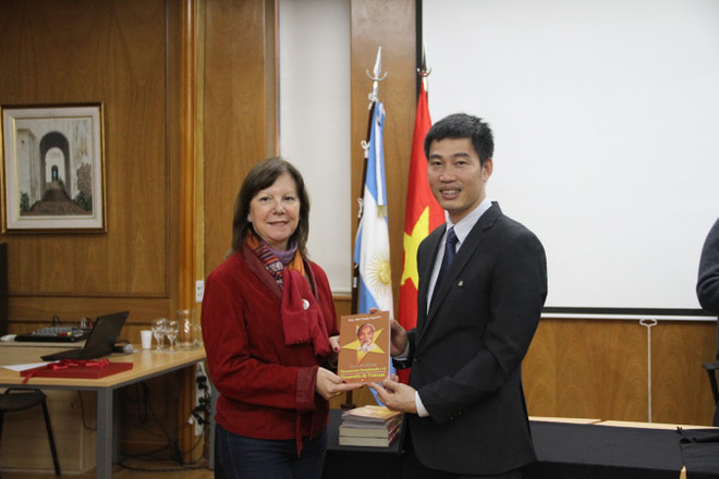 Nhiều hoạt động văn hóa kỷ niệm ngày sinh Hồ Chủ tịch ở Argentina ảnh 2