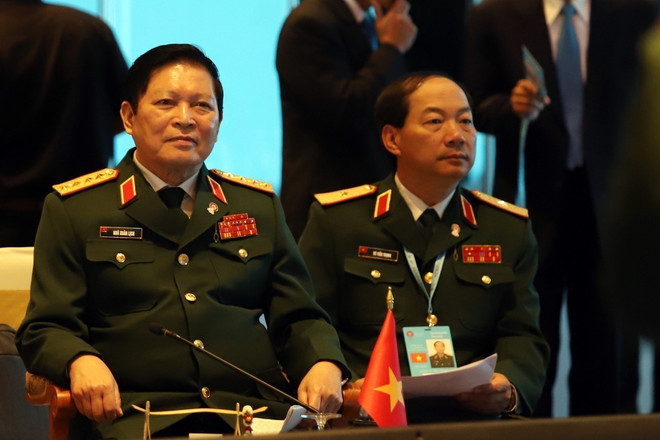 Đại tướng Ngô Xuân Lịch, Bộ trưởng Bộ Quốc phòng dẫn đầu Đoàn đại biểu quân sự cấp cao Việt Nam tham dự Hội nghị. (Ảnh: Ngọc Quang/TTXVN) Hội nghị hẹp Bộ trưởng Quốc phòng ASEAN: Hợp tác an ninh bền vững ảnh 1