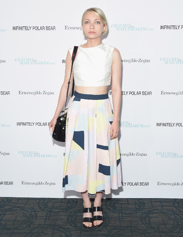 "Thuần phục" phong cách áo lửng crop-top ngay tại nơi công sở ảnh 5