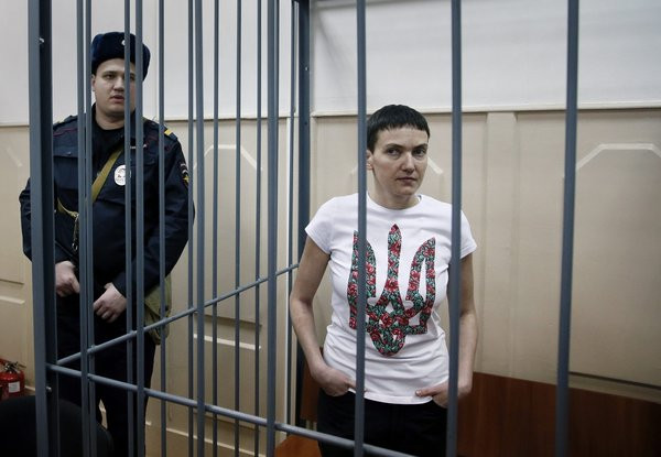 Chính phủ Nga không nhất trí phóng thích nữ phi công Ukraine ảnh 1