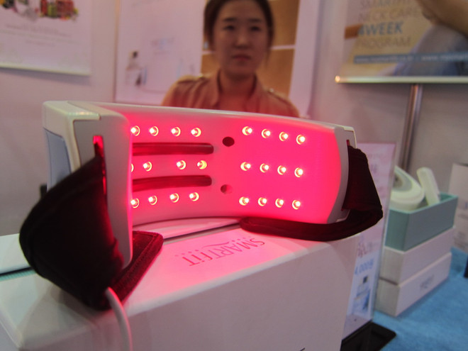 Những dụng cụ mátxa "làm mưa làm gió" tại K-Beauty 2014 ảnh 2