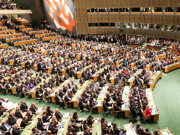 Liên hợp quốc thông qua nghị quyết về tái cơ cấu nợ chủ quyền ảnh 1