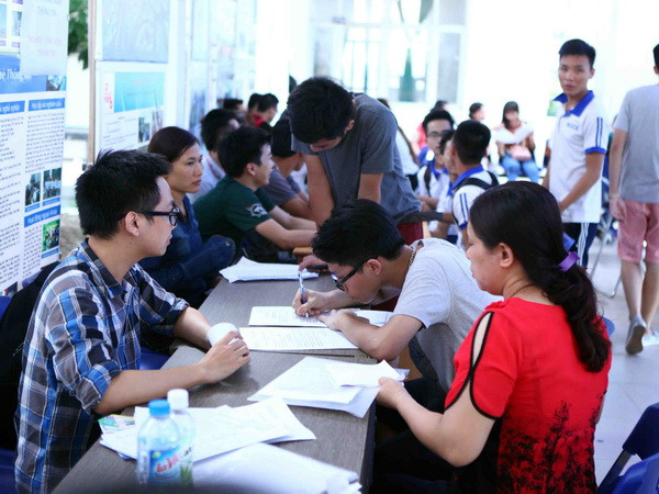 Cánh cổng vào đại học và cao đẳng vẫn rộng mở đón thí sinh ảnh 1