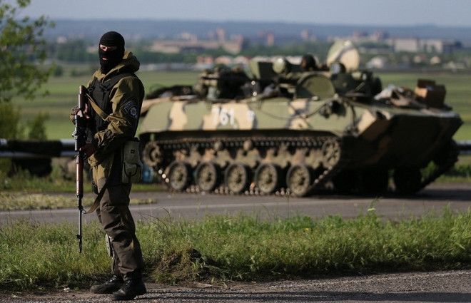 Ukraine nã súng cối vào ngôi làng giáp biên giới với Nga ảnh 1