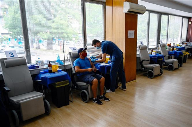 Ca nhiễm mới COVID-19 tăng mạnh ở Bulgaria, Kyrgyzstan và Kazakhstan ảnh 1