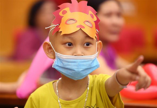 Trung Thu ấm áp, nghĩa tình đến với trẻ em hoàn cảnh khó khăn ảnh 1