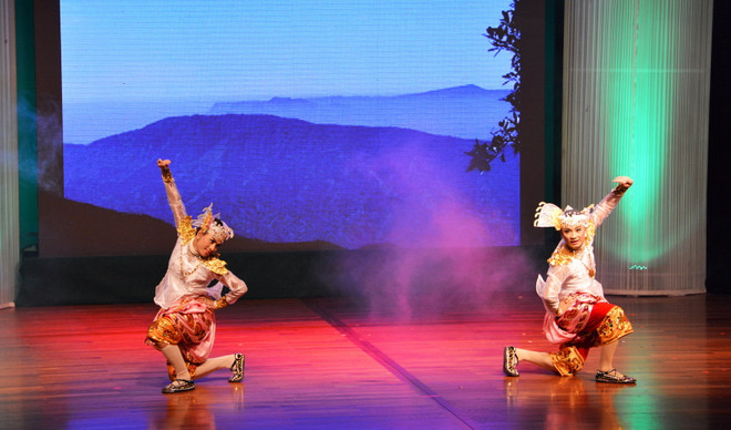 Liên hoan nghệ thuật các dân tộc ASEAN 2014 tại Campuchia ảnh 1