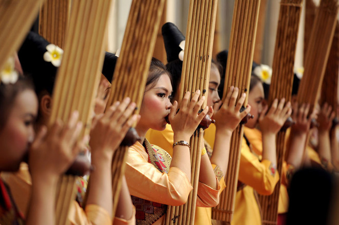 Màn trình diễn tiết mục Khean tại Hội nghị Cấp cao ASEAN lần thứ 28 ở Vientiane (Lào) ngày 5/9. (nguồn: Sputniknews) Toàn cảnh những sự kiện nổi bật diễn ra trong tuần qua ảnh 4