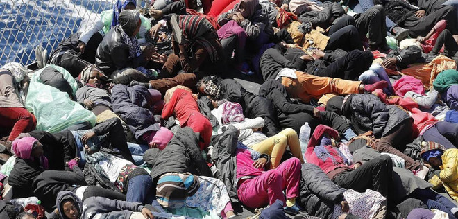 Làn sóng trẻ em một mình vượt biển di cư sang châu Âu ảnh 1