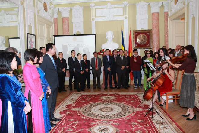 Cộng đồng người Việt ở Romania tưng bừng đón Tết Đinh dậu ảnh 2