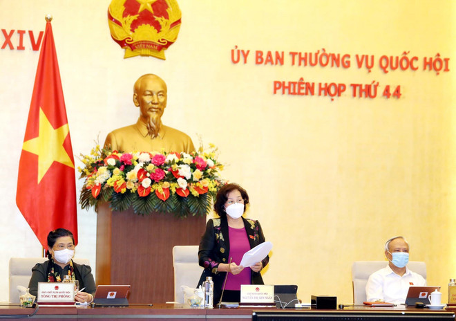 Chủ tịch Quốc hội Nguyễn Thị Kim Ngân phát biểu khai mạc. (Ảnh: Trọng Đức/TTXVN) Khai mạc Phiên họp thứ 44 của Ủy ban Thường vụ Quốc hội ảnh 2