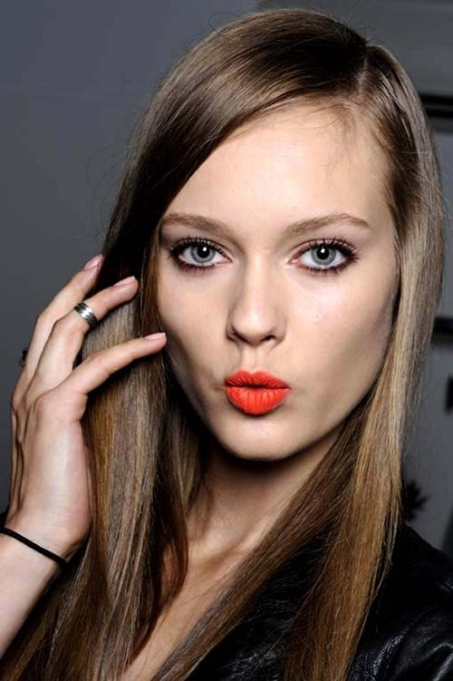 Những phong cách làm đẹp cầu kỳ sẽ "về hưu" trong năm 2015 ảnh 3