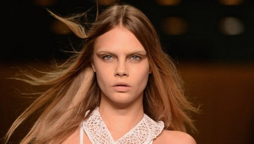 Những phong cách làm đẹp cầu kỳ sẽ "về hưu" trong năm 2015 ảnh 4