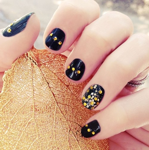 Những phong cách làm đẹp cầu kỳ sẽ "về hưu" trong năm 2015 ảnh 2