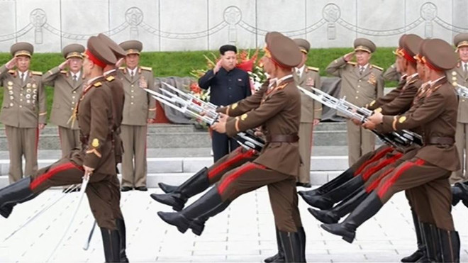 [Photo] Lãnh đạo Triều Tiên tưởng niệm các liệt sỹ Trung Quốc ảnh 4