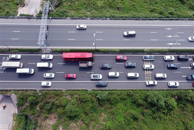 Đường vào cao tốc Pháp Vân-Cầu Giẽ. (Ảnh: Phạm Kiên/TTXVN) Hà Nội phân luồng tổ chức giao thông dịp nghỉ lễ 30/4 và 1/5 ảnh 1