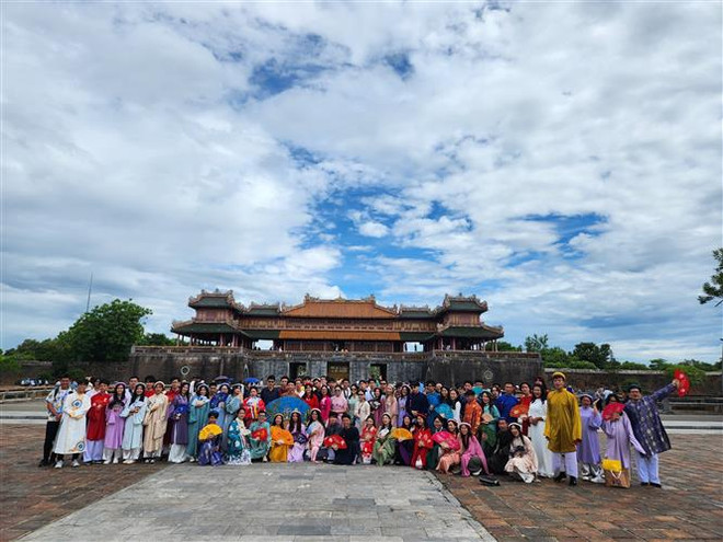 Kiều bào là nguồn lực quan trọng cho phát triển du lịch trong nước ảnh 1