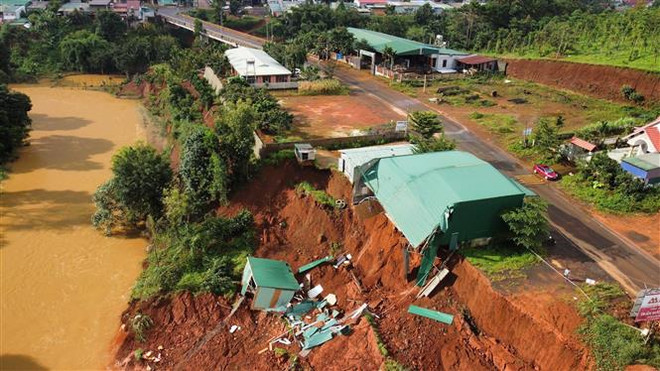 Đắk Nông công bố tình huống khẩn cấp với ba công trình, khu vực sạt lở ảnh 2