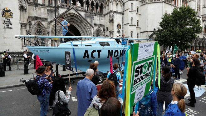 Biểu tình chống biến đổi khí hậu tại nhiều thành phố của Anh ảnh 1