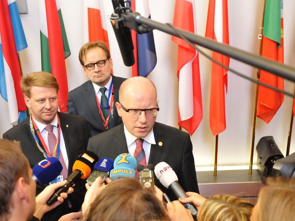 Thủ tướng Séc thăm Trung Quốc để phát triển quan hệ kinh tế ảnh 1