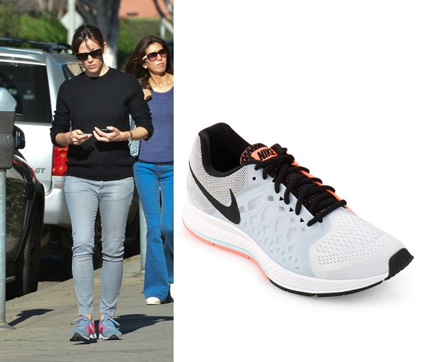 5 đôi giày sneakers "đa năng" mà bất kỳ bạn trẻ nào cũng nên có ảnh 16