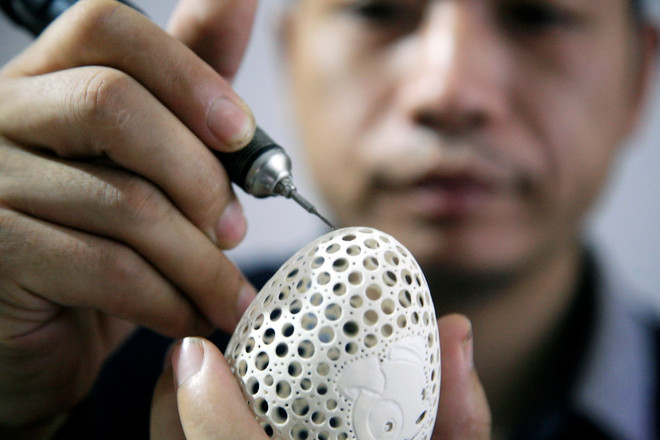 [Photo] "Phù phép" biến vỏ trứng thành đèn lồng tinh xảo ảnh 4