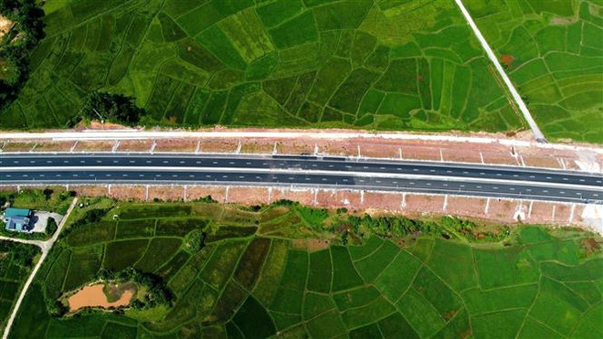 Du lịch Quảng Ninh tích cực chuyển đổi "xanh," phục hồi mạnh mẽ ảnh 2