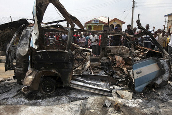 Guinea-Bissau: Xe buýt va phải mìn làm 30 người thiệt mạng ảnh 1