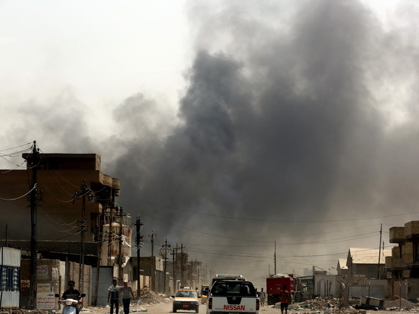 Đánh bom liều chết ở Iraq khiến ít nhất 100 người thương vong ảnh 1