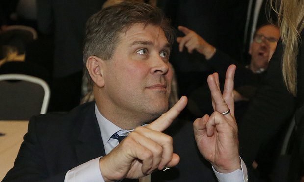 Bộ trưởng Tài chính Benediktsson, người được Tổng thống Iceland chỉ định làm người đứng ra thành lập chính phủ liên minh. (Nguồn: AP) Đàm phán thành lập chính phủ liên minh ở Iceland rơi vào bế tắc ảnh 1