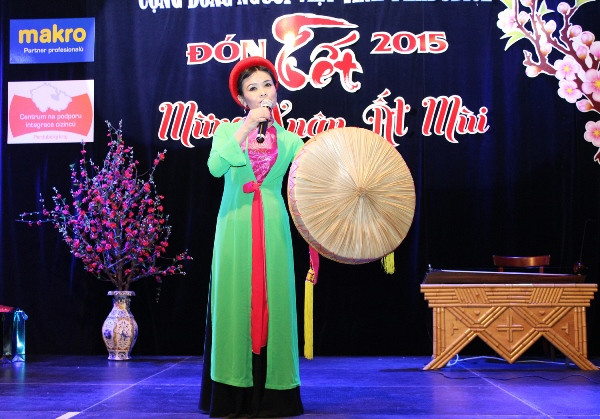 "Du Xuân về miền Quan họ" của người Việt tại Cộng hòa Séc ảnh 1