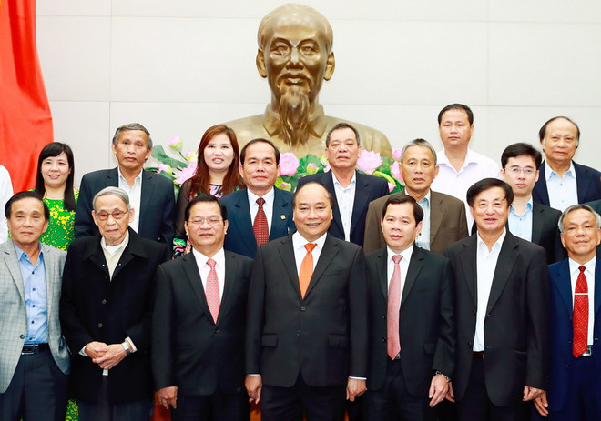 Thủ tướng tiếp đoàn cán bộ lãnh đạo các thời kỳ tỉnh Quảng Ngãi ảnh 1