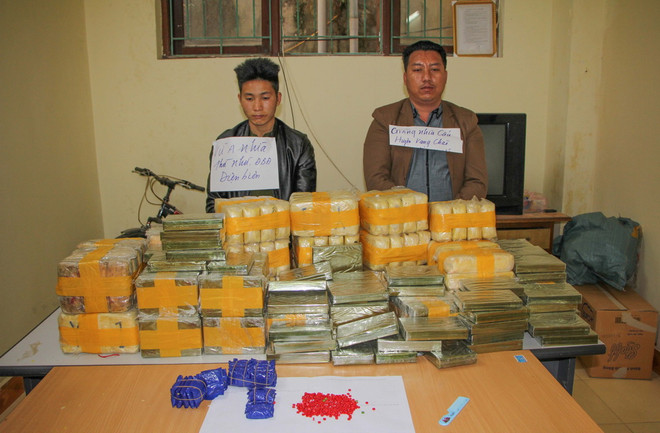 Bắt 3 đối tượng, thu giữ 135 bánh heroin, 500.000 viên ma túy tổng hợp ảnh 1