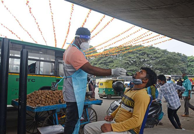 Lào vượt 100.000 ca COVID-19, lây nhiễm Omicron ở Ấn Độ tăng gấp đôi ảnh 2