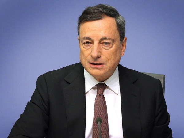 ECB sẽ phải thay đổi quyết định lãi suất trong thời gian tới ảnh 1