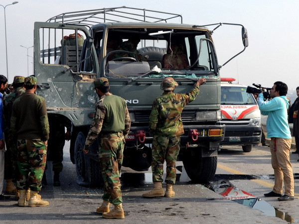 Ai Cập: 10 người thiệt mạng trong vụ nổ bom gần thủ đô Cairo ảnh 1