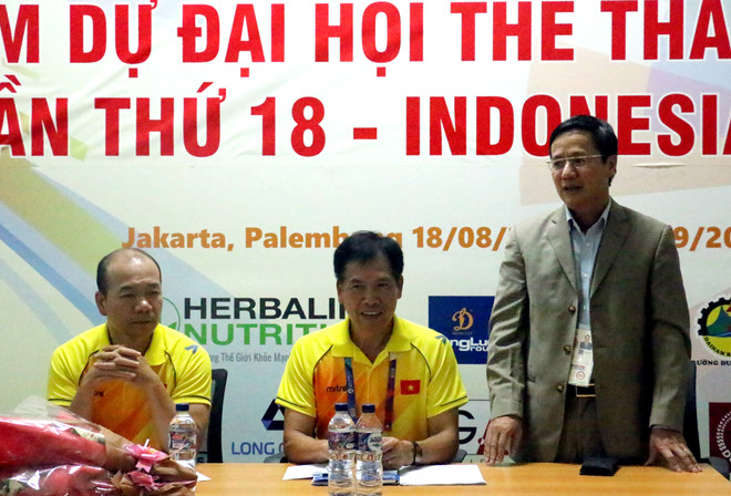 Đại sứ Việt Nam tại Indonesia chúc mừng đoàn Việt Nam tại ASIAD ảnh 2