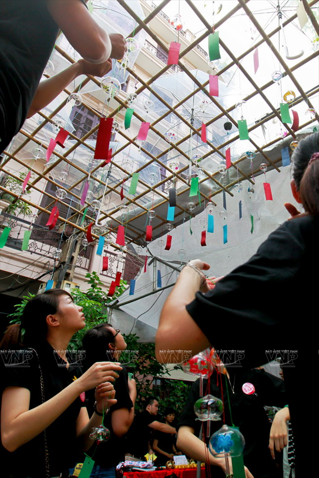 [Photo] Lễ hội chuông gió - nét văn hóa độc đáo Xứ hoa Anh đào ảnh 8